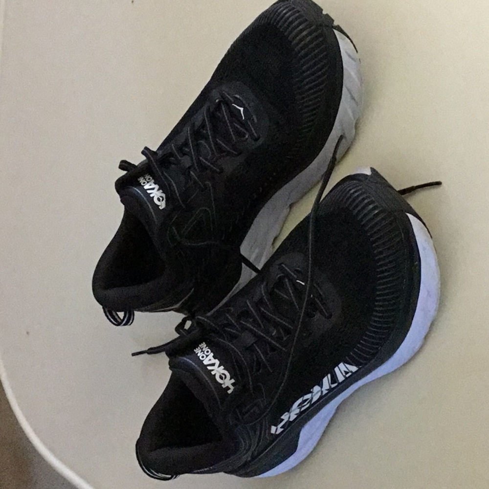Ladies Hoka Bondi 7